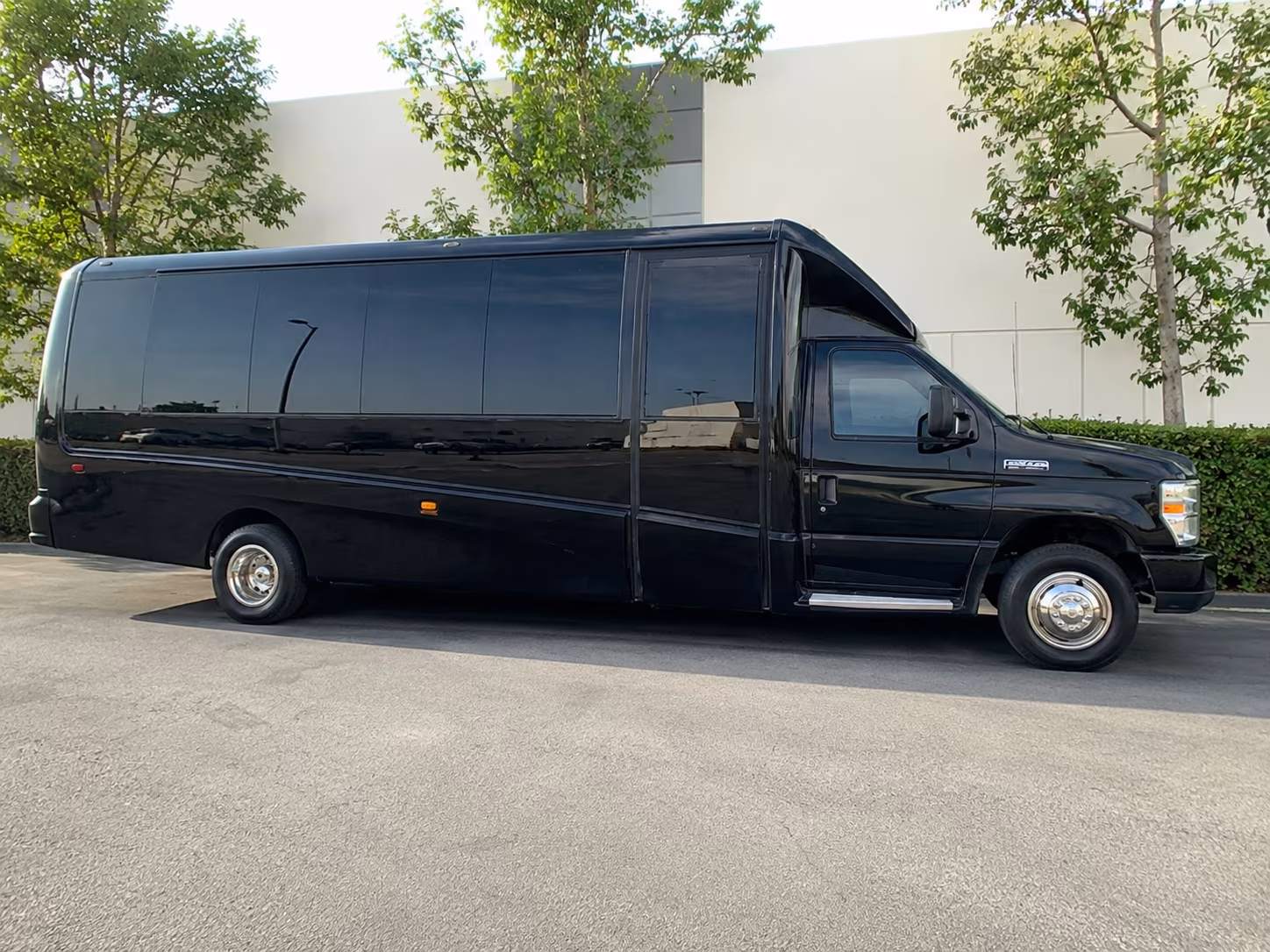 concert and festival shuttle buses across the hudson to new york city