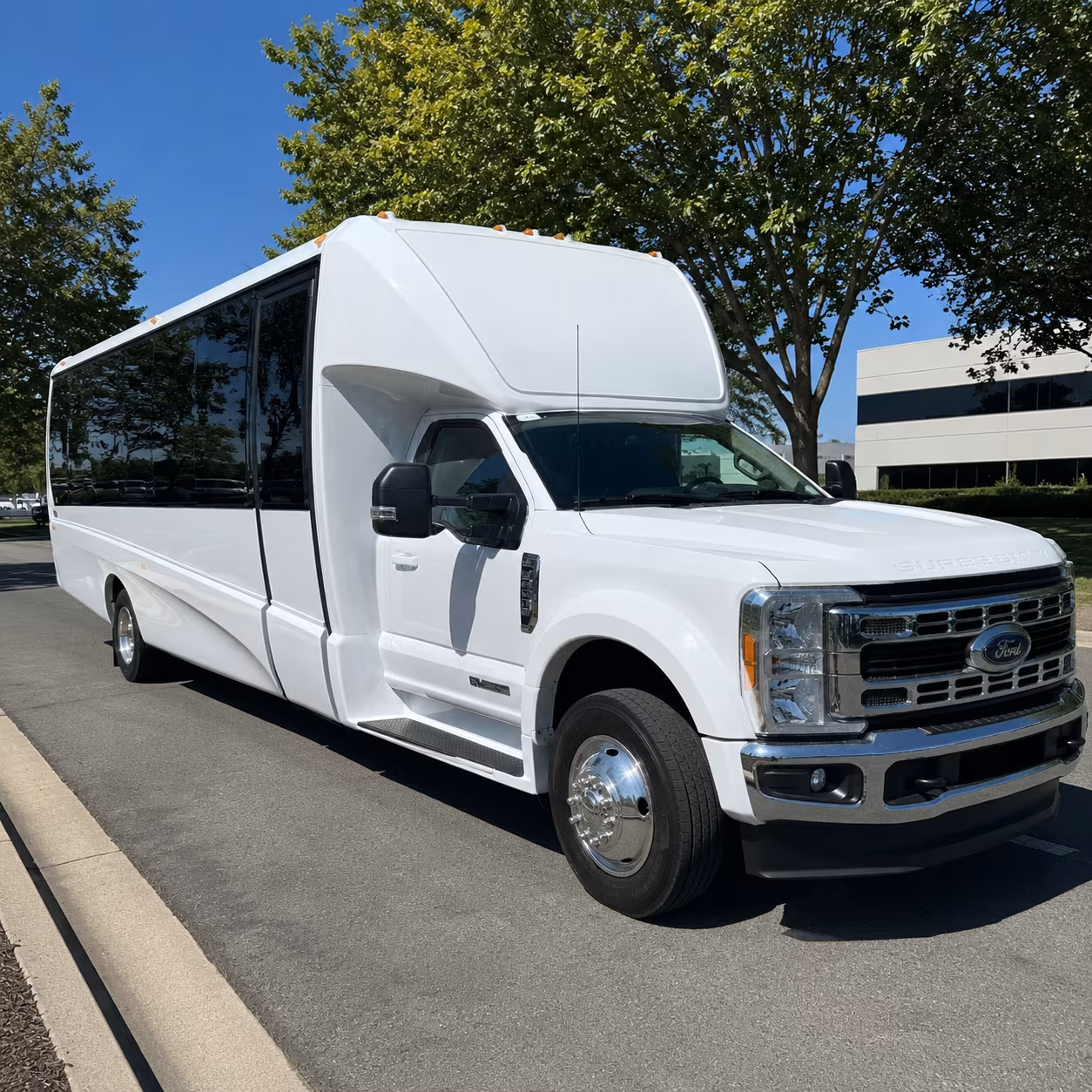 corporate airport transfer buses to newark liberty international ewr