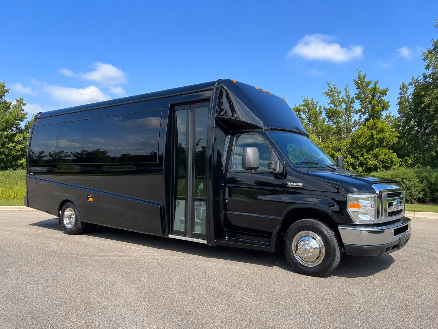 getting your prom group across the hudson bus rentals to manhattan