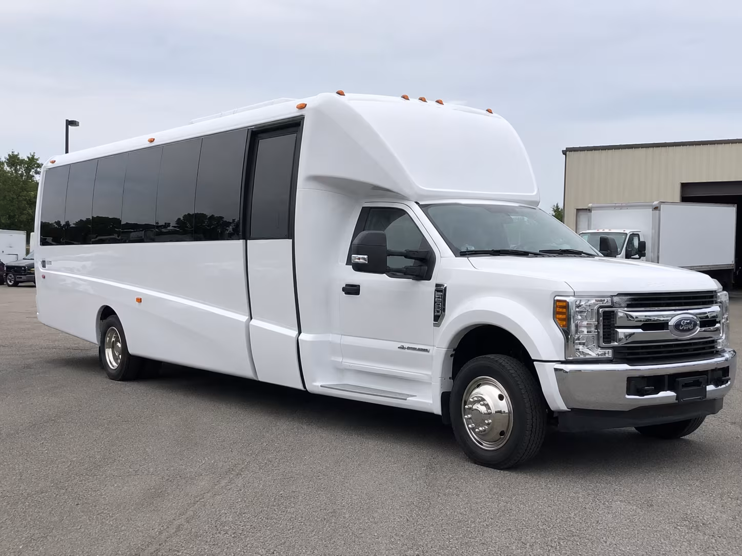 party buses for bar crawls and night out groups in jersey city